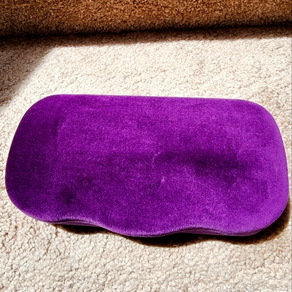 Gucci Eyeglasses Case - Picture 2 of 8